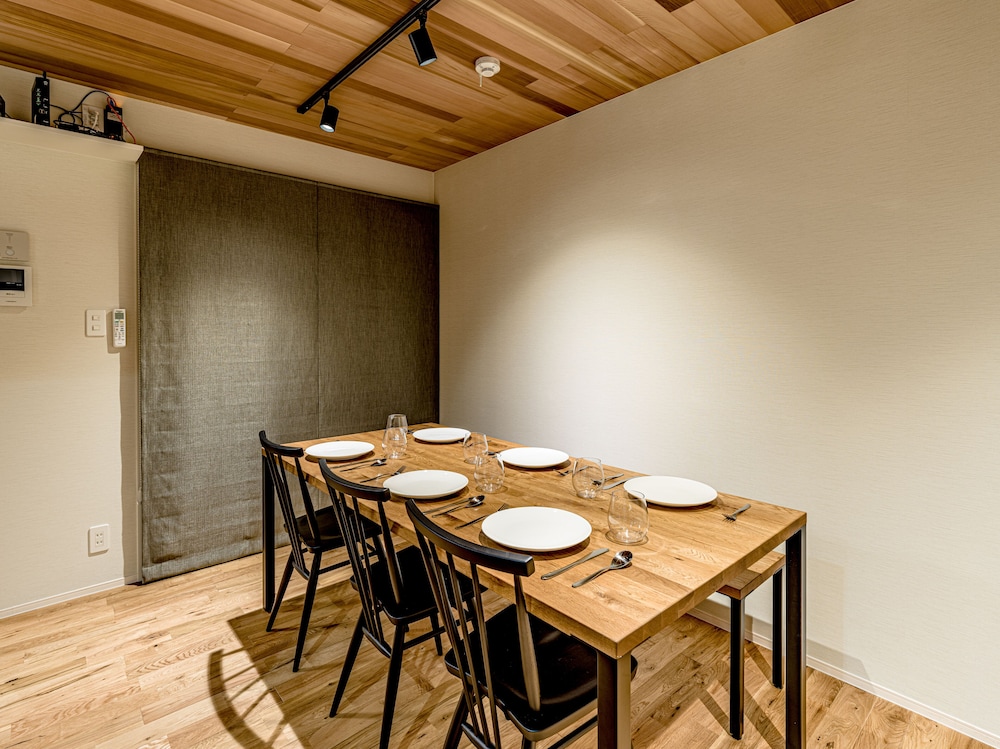 Rakuten STAY HOUSE x WILLSTYLE 湯布院川上 103 客室内のダイニングエリア1 | Rakuten STAY HOUSE × WILL STYLE 湯布院川上