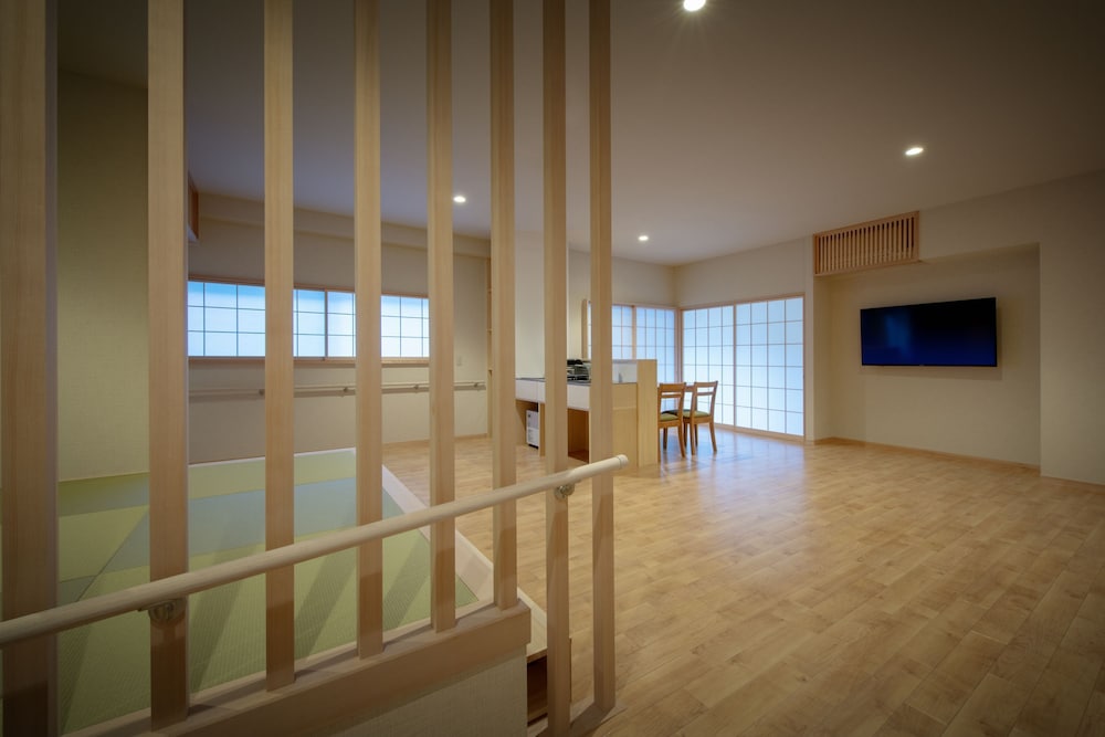 スイート 専用バスルーム付 客室3 | YUMORI ONSEN HOSTEL