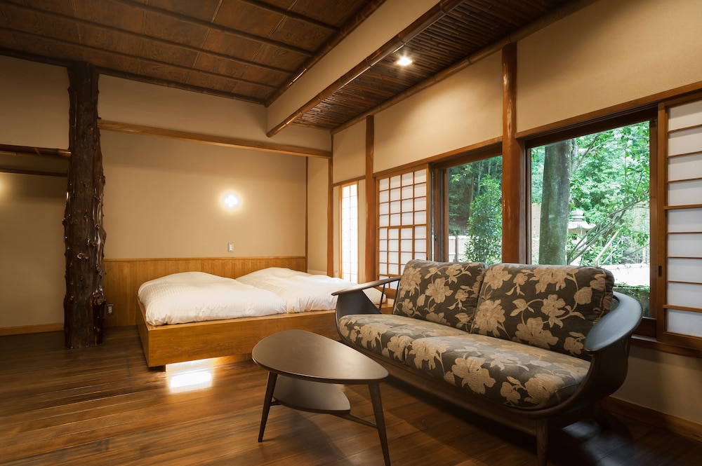 客室1 | 環翠楼別館