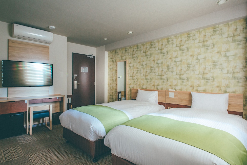 デラックス ツインルーム 喫煙可 客室18 | くれたけイン プレミアム大垣駅前