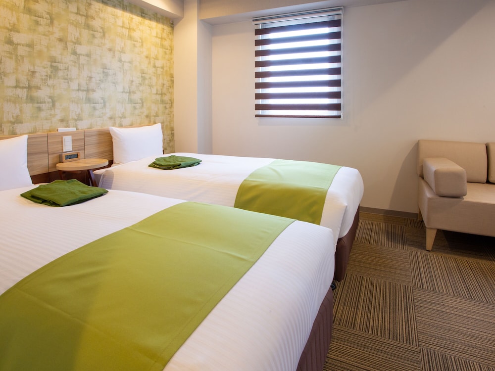 デラックス ツインルーム 喫煙可 客室4 | くれたけイン プレミアム大垣駅前