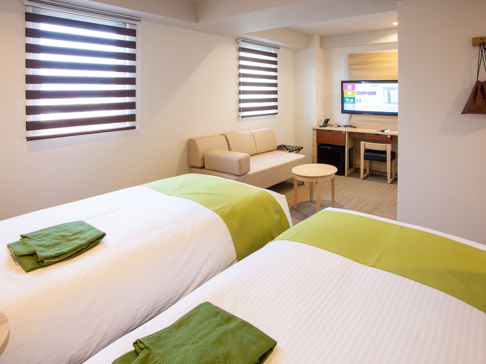 デラックス ツインルーム 喫煙可 客室5 | くれたけイン プレミアム大垣駅前