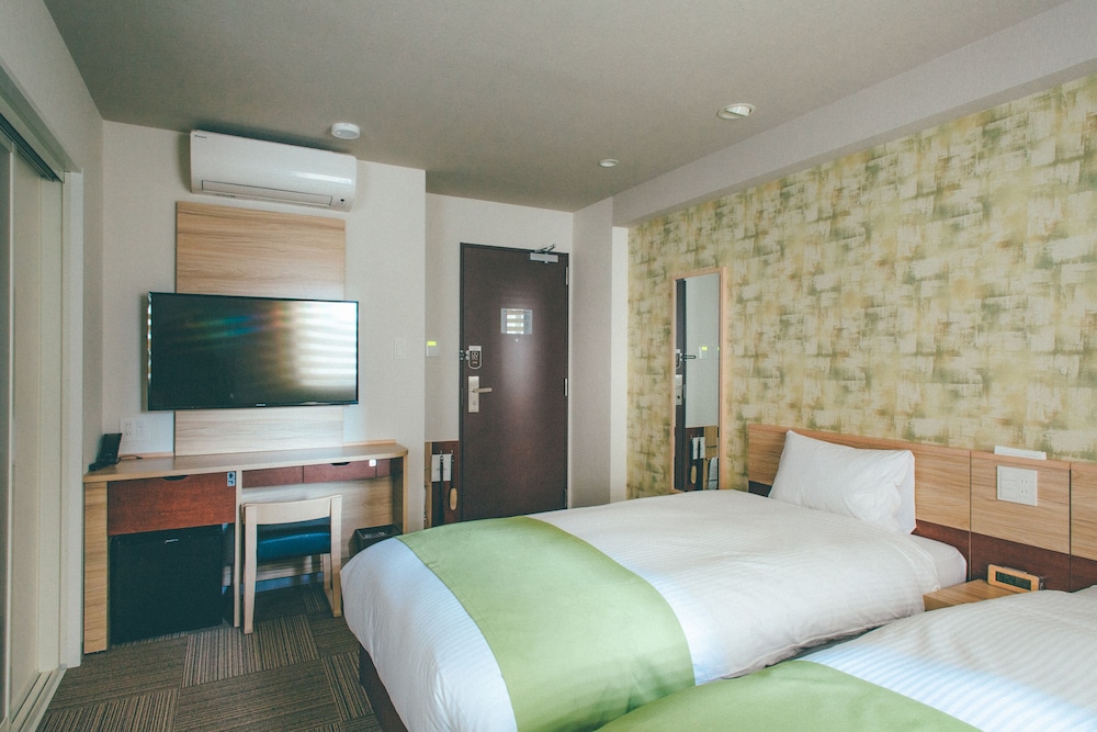 デラックス ツインルーム 喫煙可 客室21 | くれたけイン プレミアム大垣駅前