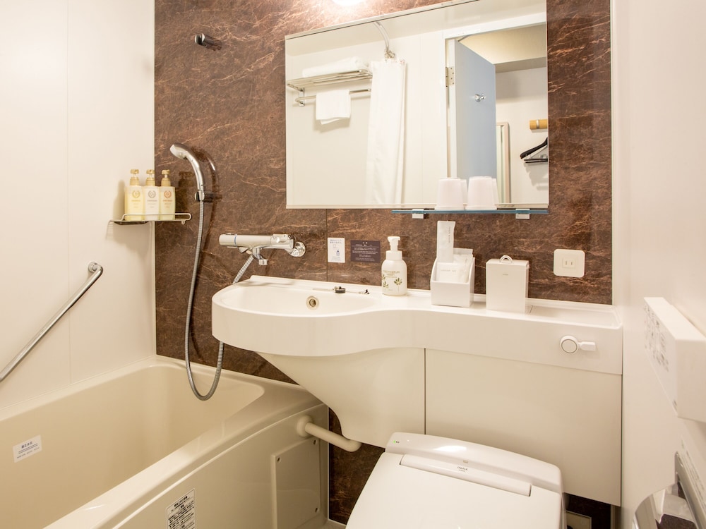 エコノミー ツインルーム 禁煙 バスルーム0 | くれたけイン プレミアム大垣駅前