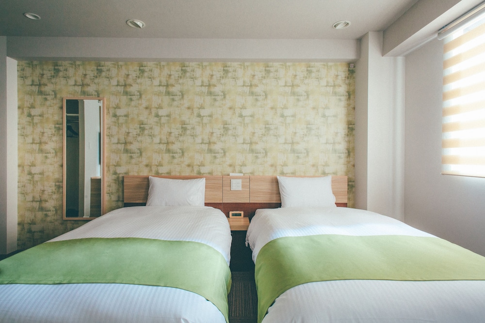 デラックス ツインルーム 喫煙可 客室11 | くれたけイン プレミアム大垣駅前