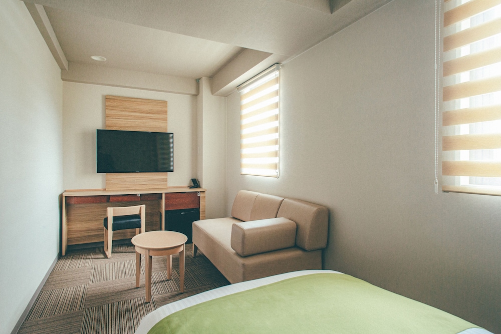 デラックス ツインルーム 喫煙可 客室7 | くれたけイン プレミアム大垣駅前