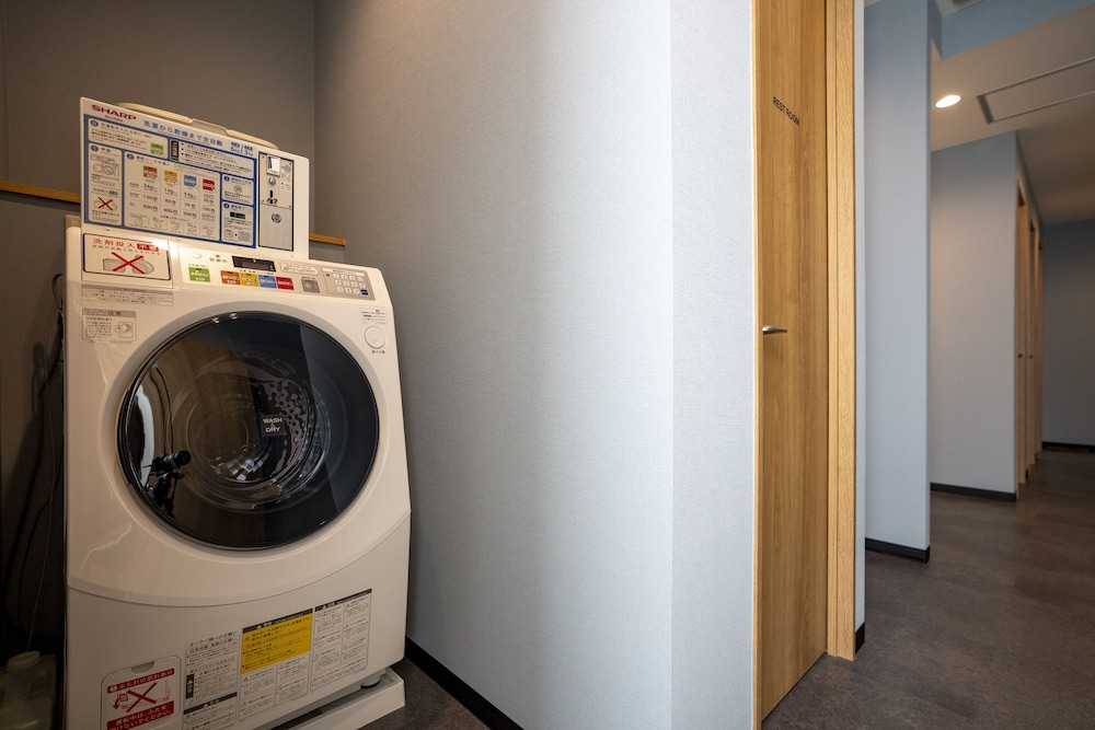 ランドリー ルーム1 | R9 Hostel 栃木駅前 - 男性専用