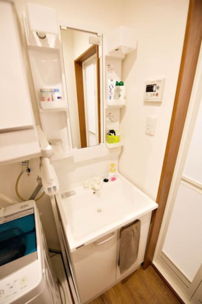 1 ベッドルーム アパートメント バスルームのシンク0 | Kurarisu II Room D