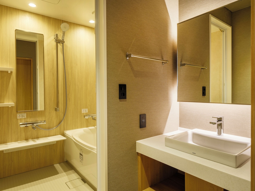 最上階 スーペリアフォース(バス付) 禁煙 バスルーム0 | 亀の井ホテル 大洗