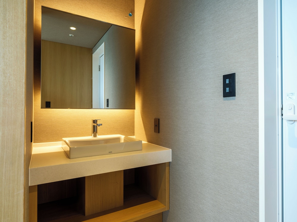 スーペリアトリプル(バス付) 禁煙 バスルーム0 | 亀の井ホテル 大洗