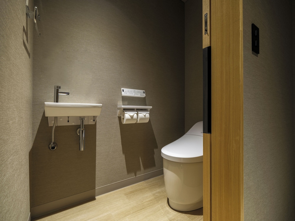 天然温泉 露天風呂付プレミアムフォース 禁煙 バスルーム0 | 亀の井ホテル 大洗