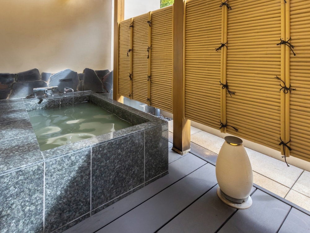 露天風呂付き特別和洋室 禁煙 客室5 | わんわんパラダイス プレミア 塩原