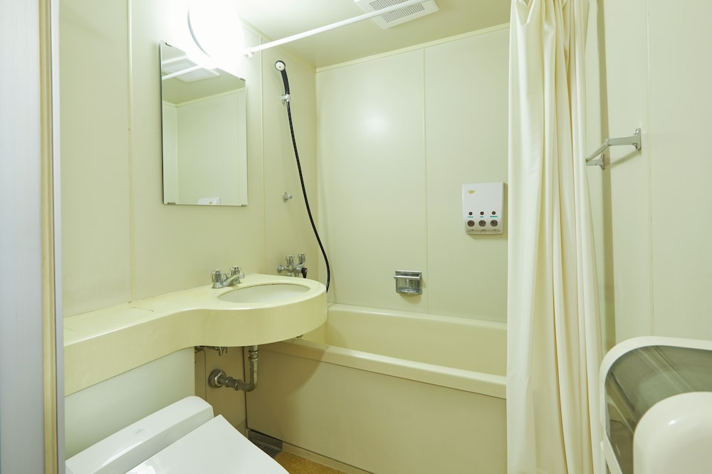 ワンちゃんルーム洋室ツイン（バス付）禁煙 バスルーム0 | 亀の井ホテル 塩原 ワンちゃんの宿