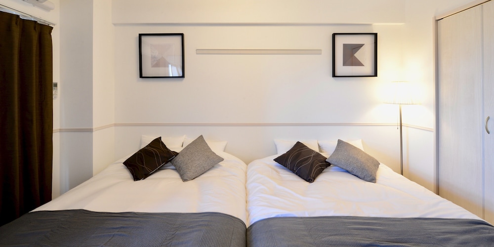 ファミリースイート ブラウン 6 客室8 | オールステイ知花