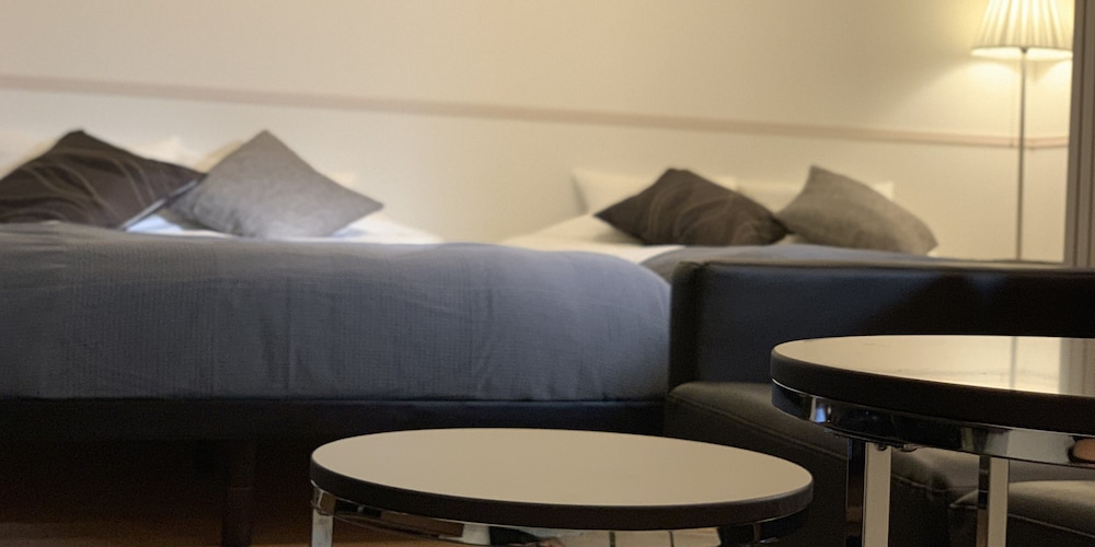 ファミリースイート ブラウン 6 客室2 | オールステイ知花