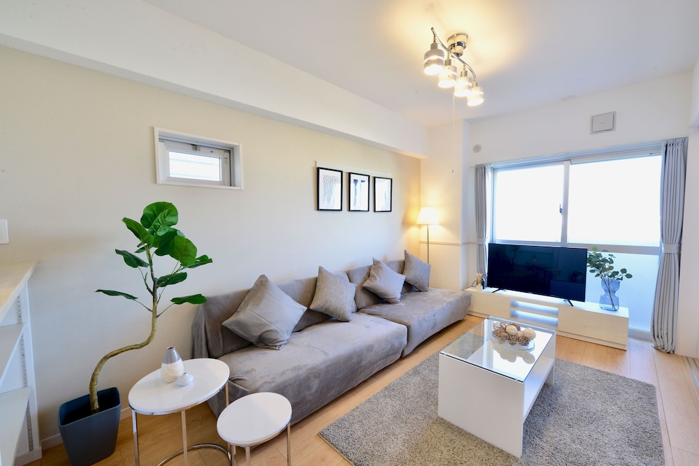 ファミリースイート ホワイトグレイ (1~6名用) | オールステイ知花