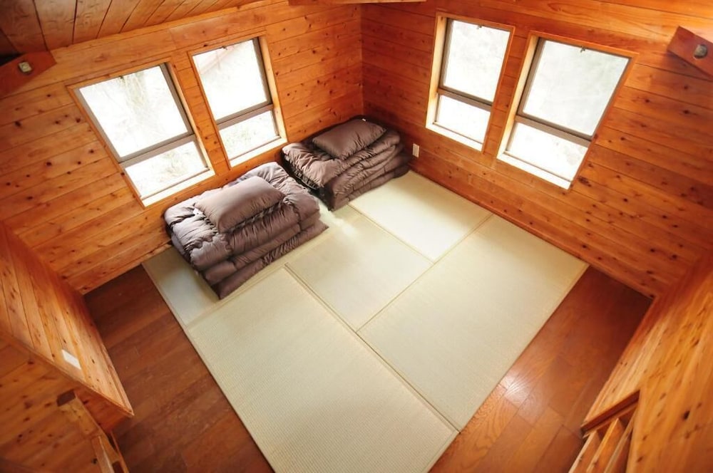 ファミリーバンガロー 客室8 | 五ヶ瀬の里キャンプ村＆ゲストハウス