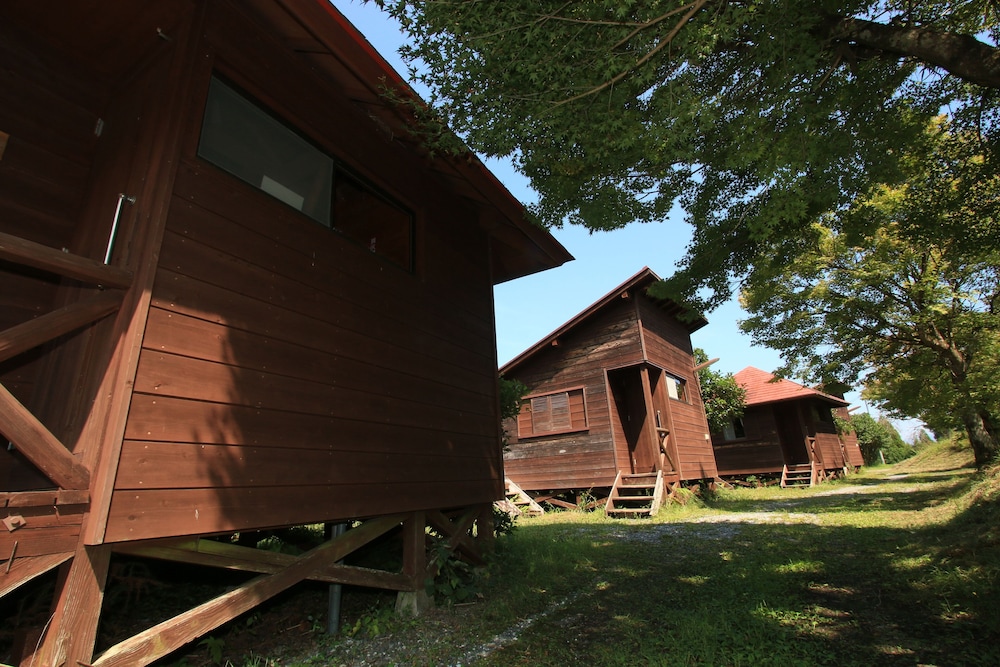 平屋バンガロー 客室5 | 五ヶ瀬の里キャンプ村＆ゲストハウス