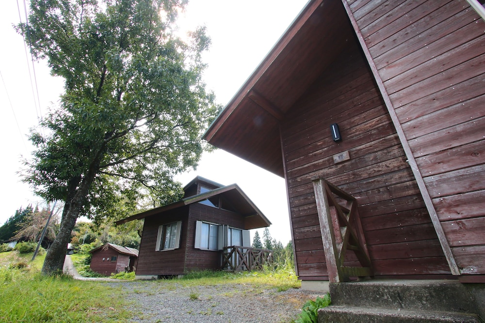 ファミリーバンガロー | 五ヶ瀬の里キャンプ村＆ゲストハウス