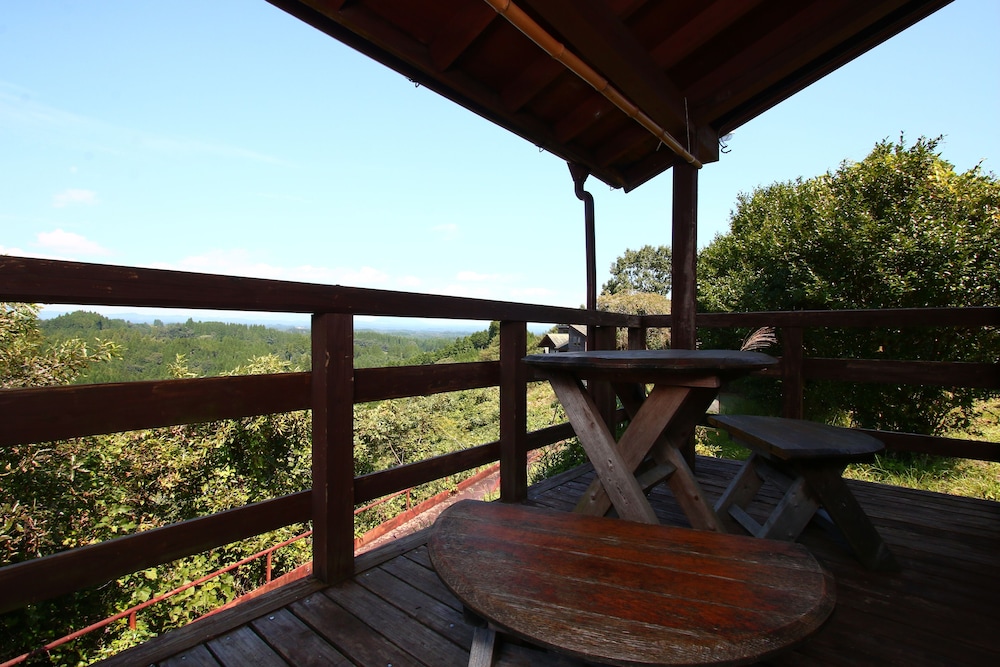 平屋バンガロー テラス / パティオ0 | 五ヶ瀬の里キャンプ村＆ゲストハウス