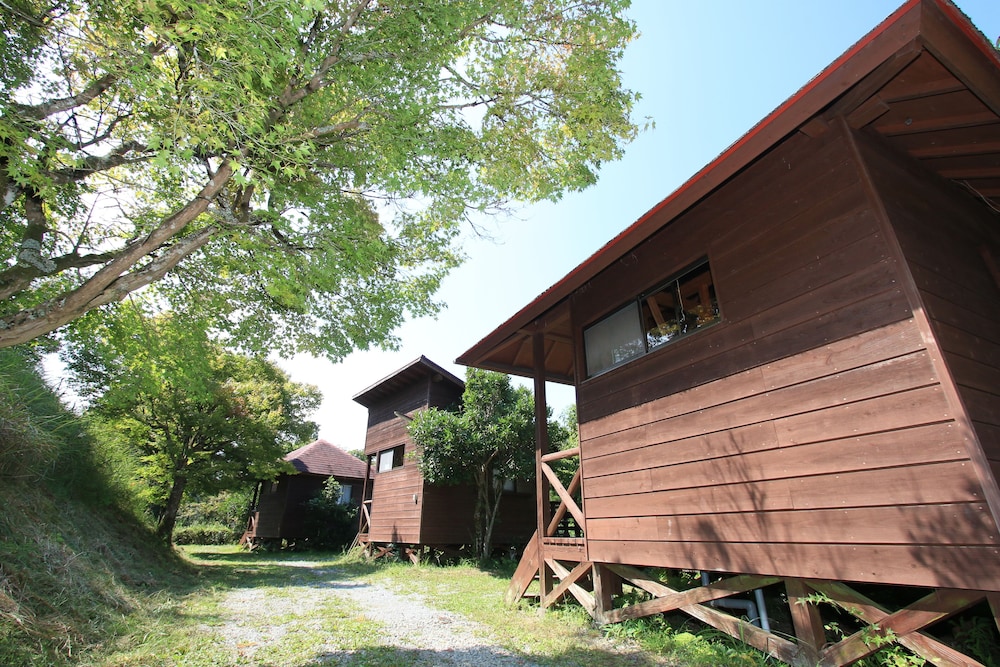 平屋バンガロー 客室4 | 五ヶ瀬の里キャンプ村＆ゲストハウス