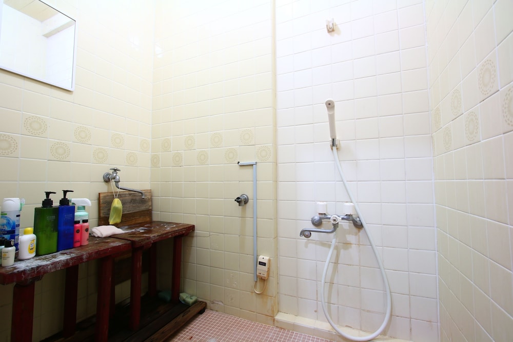 平屋バンガロー バスルーム0 | 五ヶ瀬の里キャンプ村＆ゲストハウス