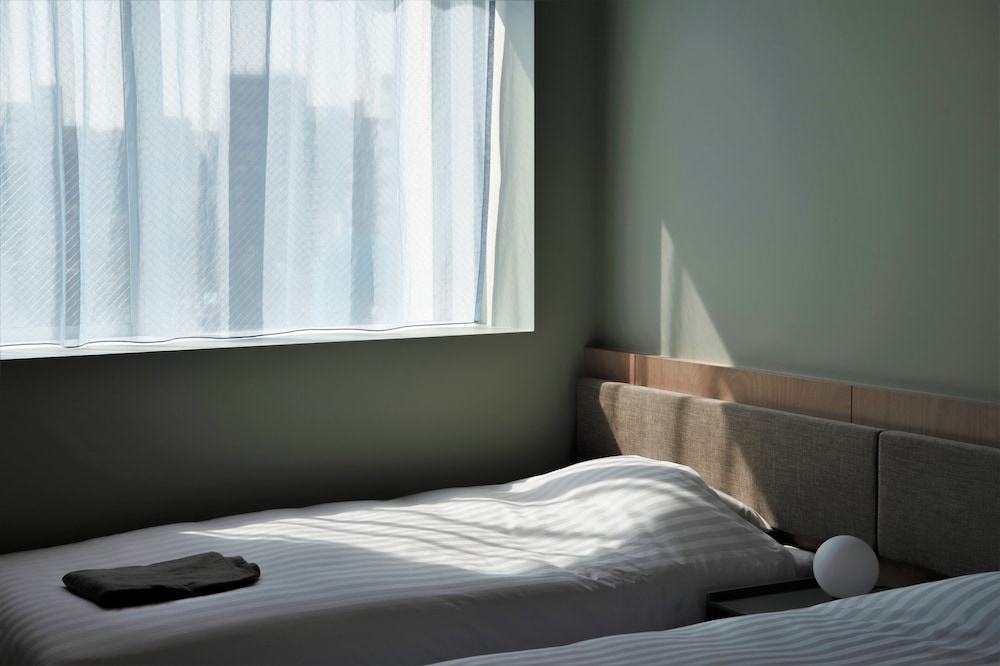 Standard Twin 客室3 | KAIKA 東京 by THE SHARE HOTELS