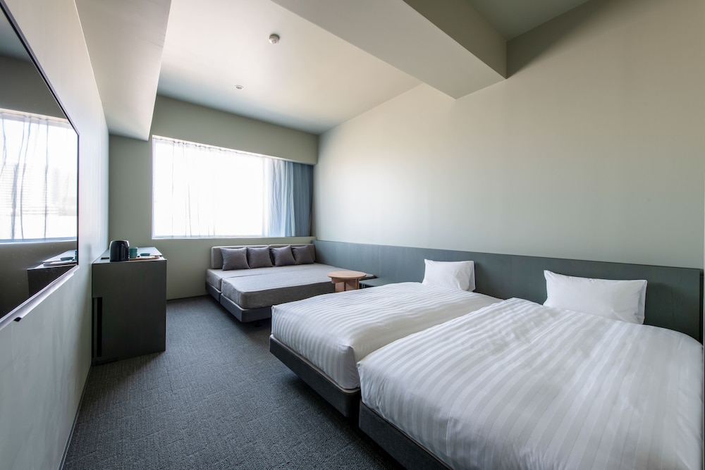 Moderate Large | KAIKA 東京 by THE SHARE HOTELS