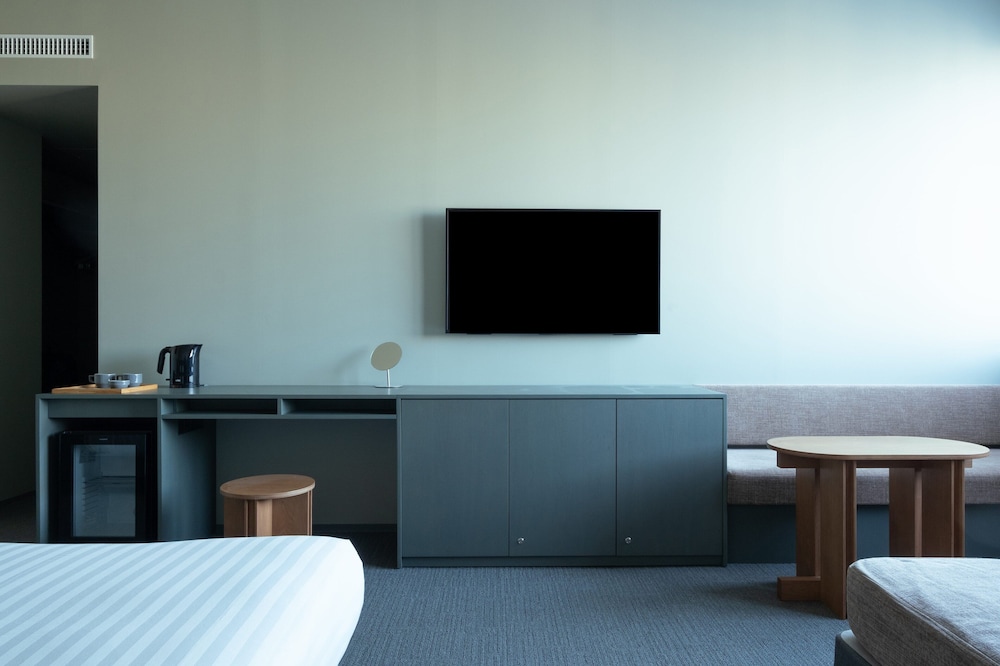 Superior with Relaxing Bathroom 客室2 | KAIKA 東京 by THE SHARE HOTELS