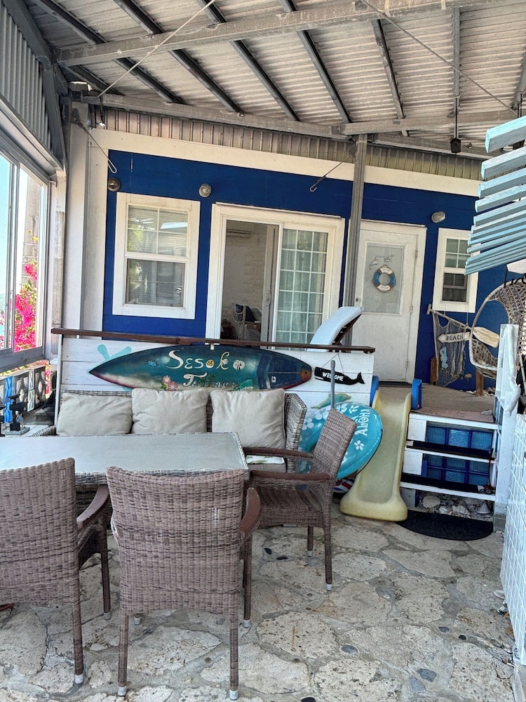 海の見えるハウス リビング エリア1 | Sesoko Terrace