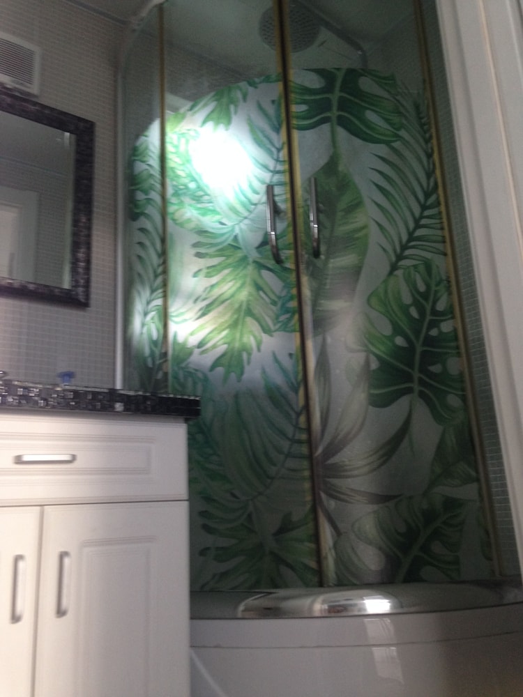 海の見えるハウス バスルームのシャワー0 | Sesoko Terrace