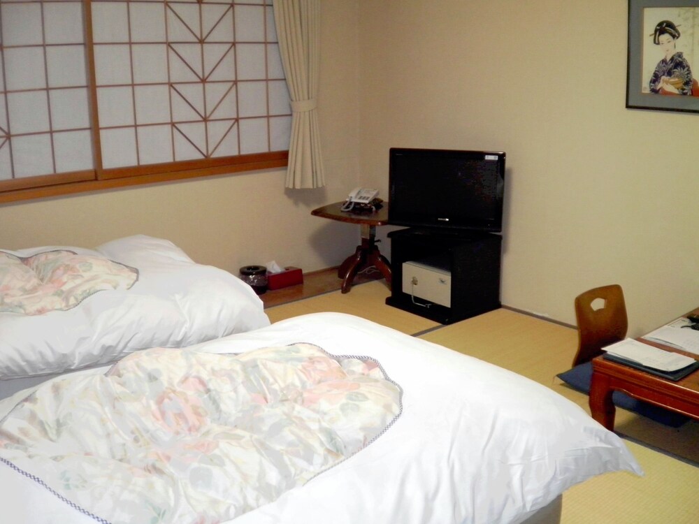 和風ツインルーム 客室1 | わたらせ温泉ホテルやまゆり