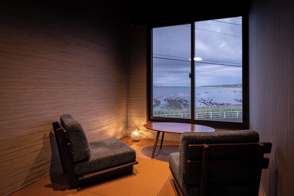 半露天風呂付き海側和洋室Bタイプ [藍空・茜雲/202・203] 禁煙 客室1 | 清都旅館