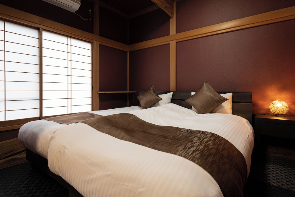 和洋室 (和室8畳+ツインベッドルーム) ※眺望なし [伽羅/207] 禁煙 客室2 | 清都旅館