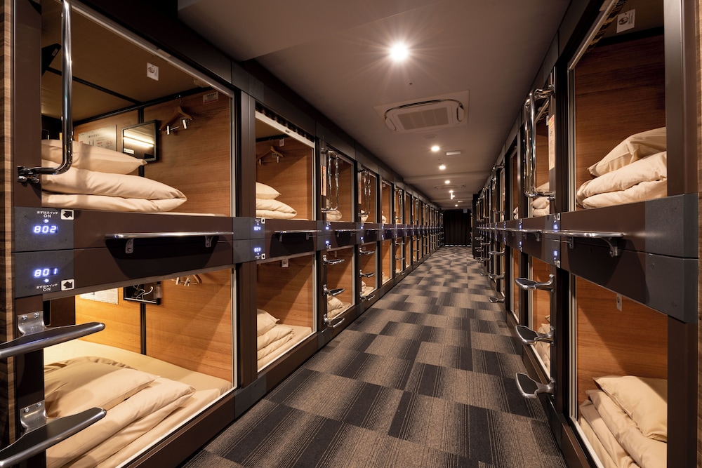 Capsule room Men only for 2 persons 客室3 | 安心お宿 Woman&Man 名古屋栄店