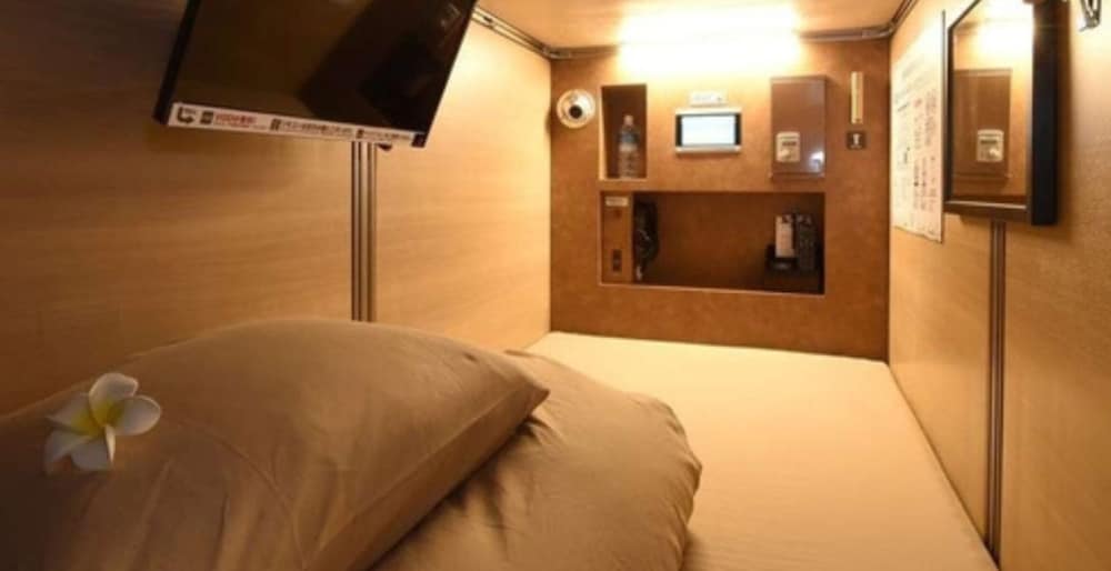 Capsule room Men only for 2 persons 客室4 | 安心お宿 Woman&Man 名古屋栄店