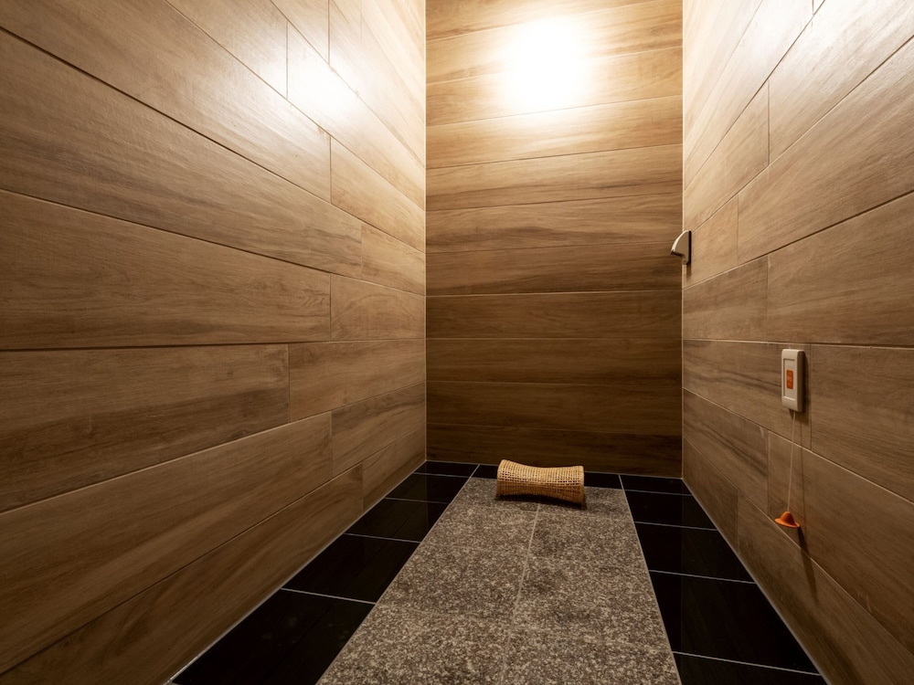 カプセルルーム（女性専用、2名様） 客室3 | 安心お宿 Woman&Man 名古屋栄店