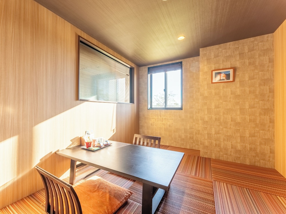 スーペリア ツインルーム 禁煙 ガーデンビュー 客室6 | リブマックスリゾート桜島シーフロント