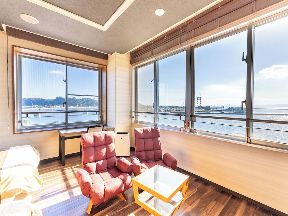 デラックス ツインルーム 喫煙可 オーシャンビュー 客室1 | リブマックスリゾート桜島シーフロント