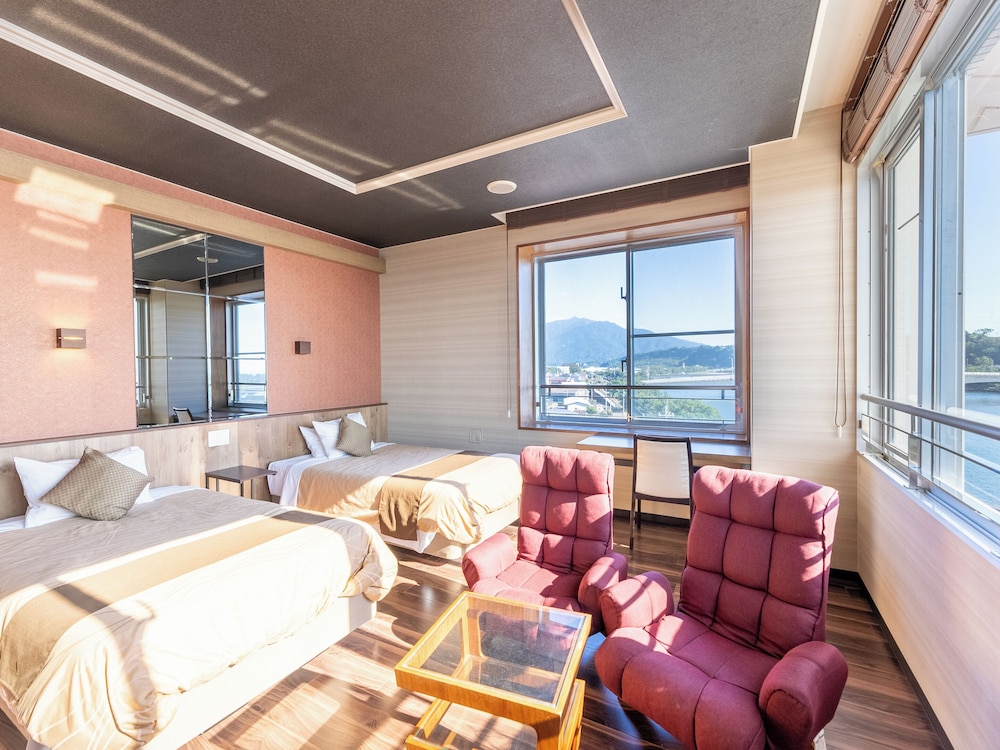 デラックス ツインルーム 喫煙可 オーシャンビュー 客室9 | リブマックスリゾート桜島シーフロント