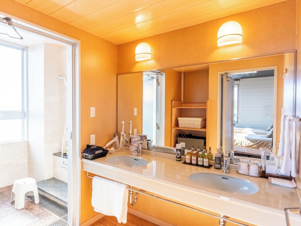 デラックス ツインルーム 喫煙可 オーシャンビュー 客室3 | リブマックスリゾート桜島シーフロント