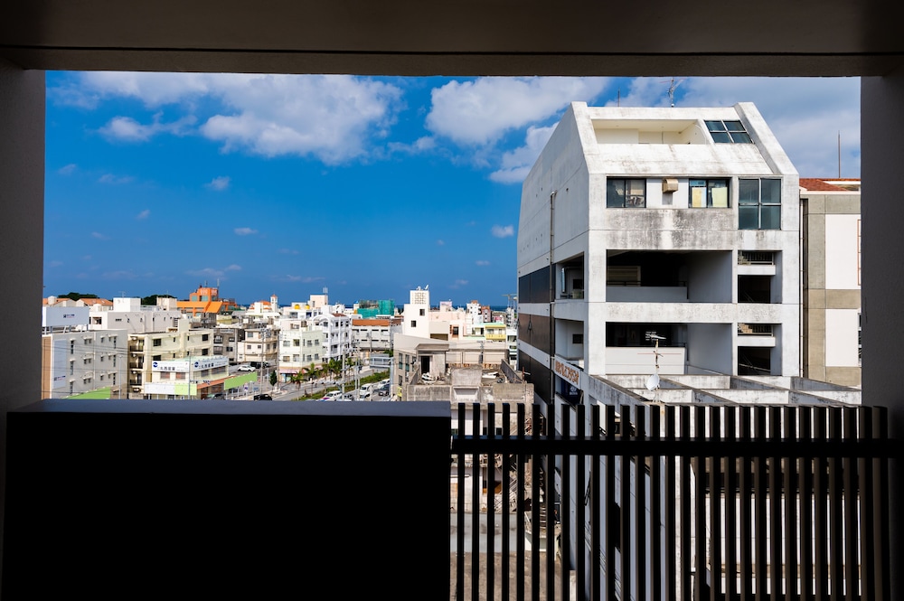 スタンダード ダブルルーム バルコニーからの眺望2 | Little Island Okinawa 松山