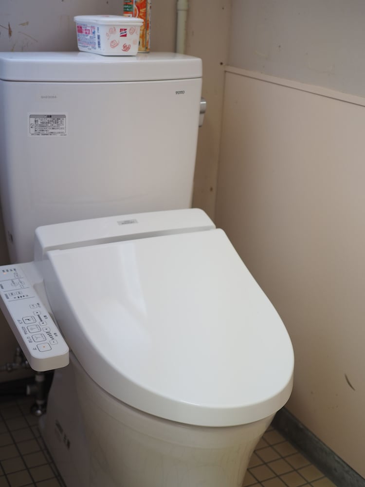4人部屋 室外専用バスルーム バスルーム1 | みかんホテル