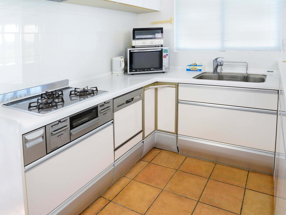 ファミリー コテージ 専用キッチン2 | Wisteria Ocean Nakijin