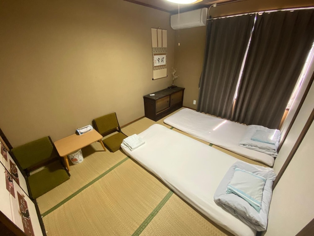 スタンダード ダブルルーム 共用バスルーム | 滋賀琵琶湖山水ハウス