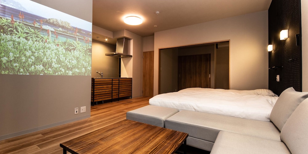 [ペット不可]スタンダードルーム リビング エリア0 | Rakuten STAY MOTEL 日光鬼怒川