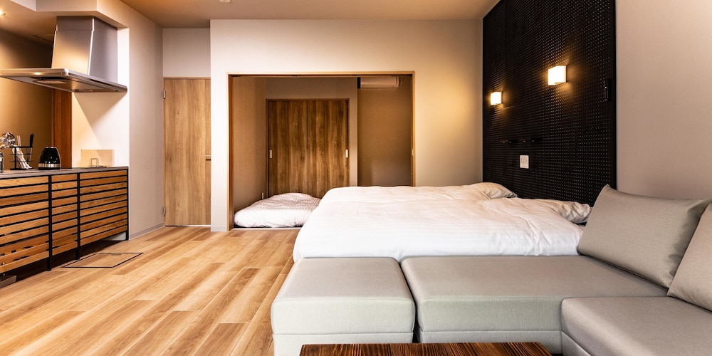 [ペット不可]スタンダードルーム リビング エリア2 | Rakuten STAY MOTEL 日光鬼怒川