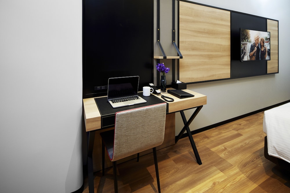 ファミリー ルーム リビング エリア1 | シタディーンなんば大阪