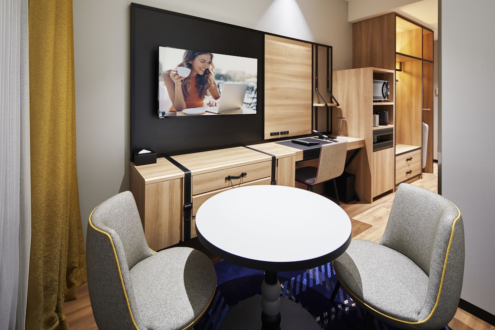 スタジオ (Double) リビング エリア0 | シタディーンなんば大阪