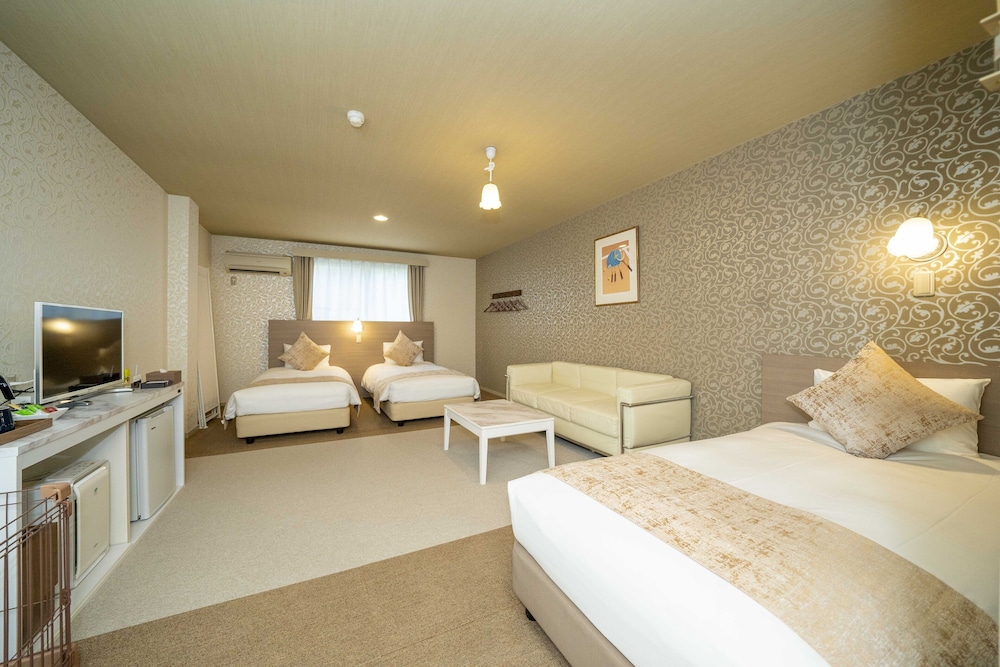 ベーシック トリプルルーム 禁煙 客室1 | ソラ ホテル 軽井沢 アウトレット